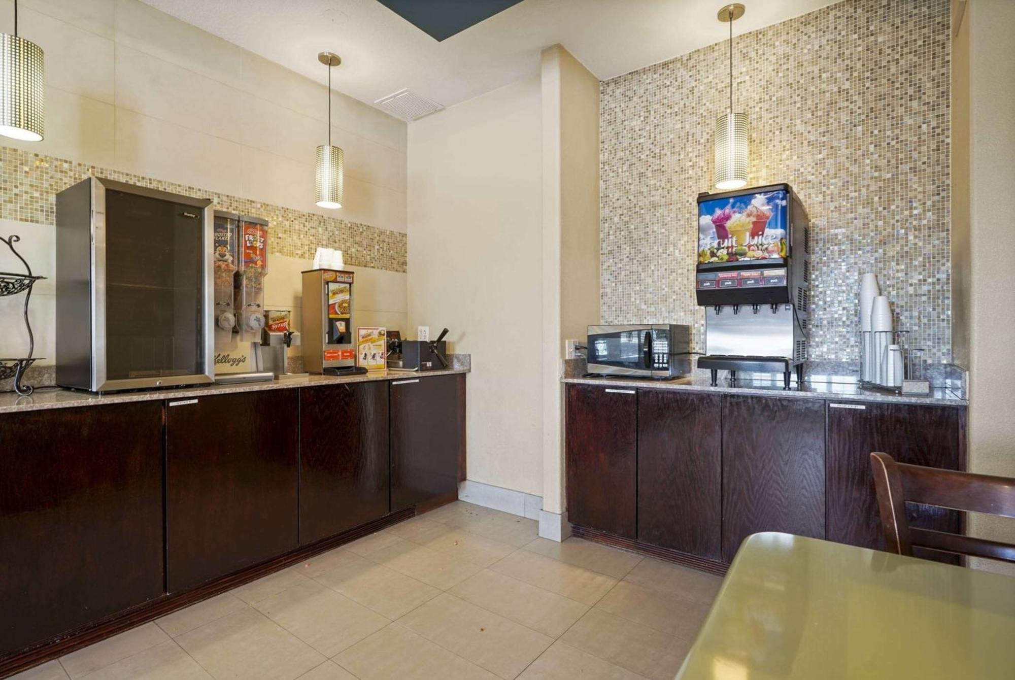 La Quinta By Wyndham Henderson-Northeast Denver Kültér fotó